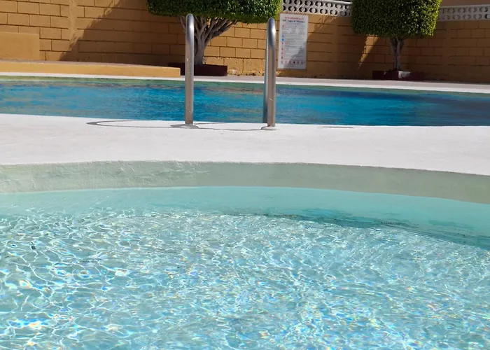 Doble Con Bano Y Terraza Privada 게스트하우스 엘메다노